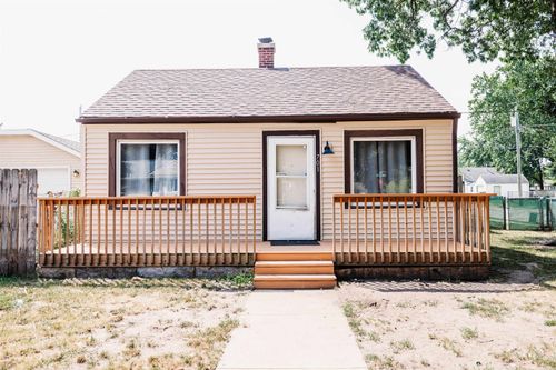 701 Kingsley Dr, Machesney Park, IL, 61115-3727 | Card Image