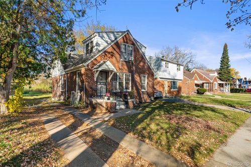 7705 Braile St, Detroit, MI, 48228-4612 | Card Image
