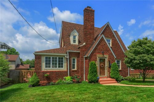 4732 Greensprings Ave, West Mifflin, PA, 15122-1951 | Card Image