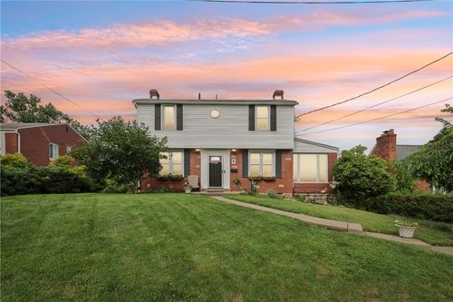 4861 Flamingo Dr, Pittsburgh, PA, 15236-2035 | Card Image