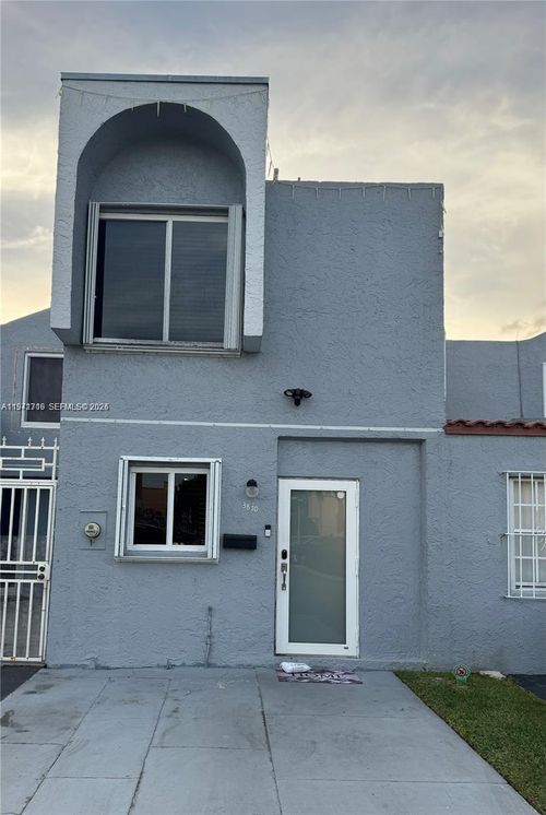 19-3870 W 8th Ln, Hialeah, FL, 33012-7211 | Card Image