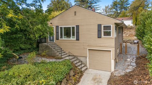 3928 S Pilgrim St, Seattle, WA, 98118-5249 | Card Image
