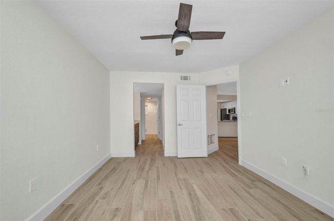 Primary Bedroom | Image 15