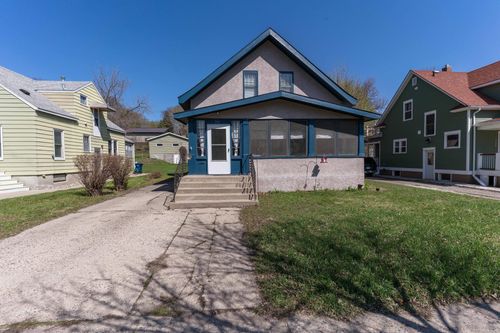 312 N Vine St, Fergus Falls, MN, 56537-2044 | Card Image