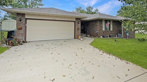 409 N Kyle Ave, Republic, MO, 65738-1222 | Card Image