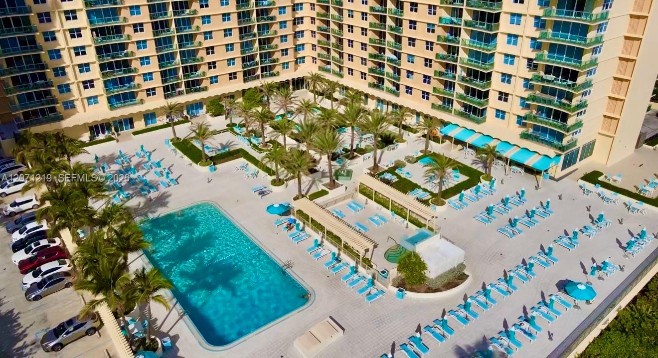 Residential Lease in Hollywood 4