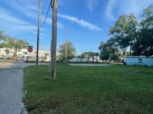 1049 Colyer St, ORLANDO, FL, 32805-2557 | Card Image