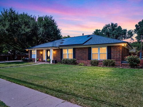 420 Cannon Dr, Hurst, TX, 76054-2911 | Card Image