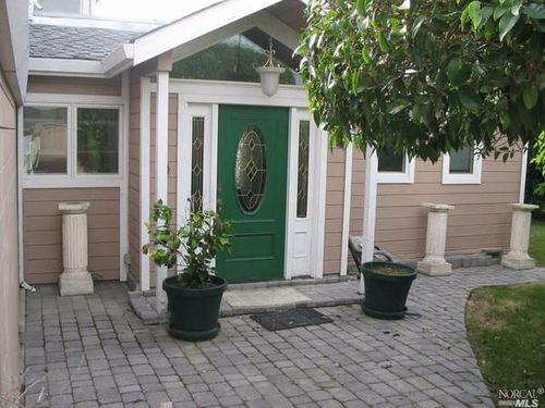 230 Diviso St, Tiburon, CA, 94920-1913 | Card Image