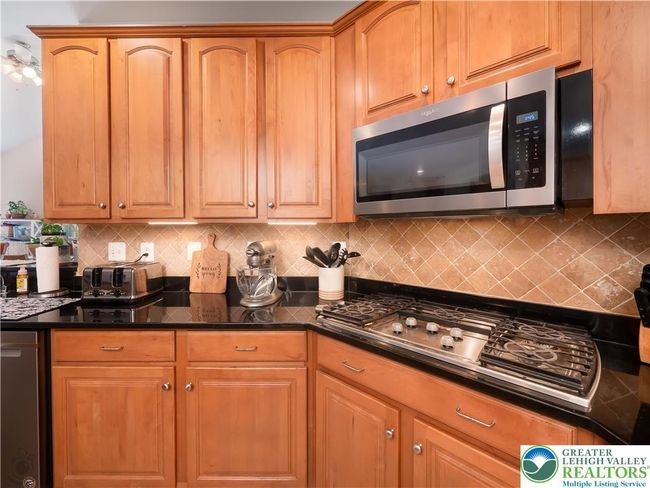 2307 Blackledge Dr, House other with 4 bedrooms, 5 bathrooms and null parking in Quakertown PA | Image 24