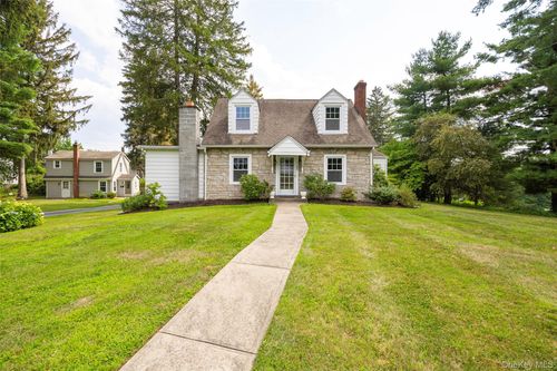 22-20 Kohlanaris Dr, Poughkeepsie, NY, 12601-1612 | Card Image