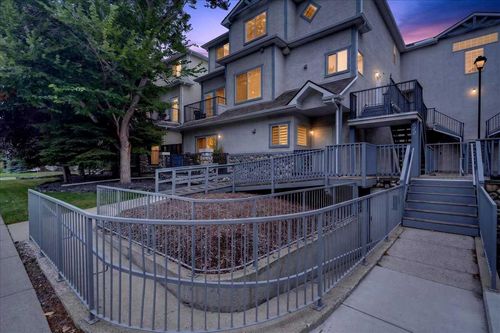 208-622 56 Ave Sw, Calgary, AB, T2V0G8 | Card Image