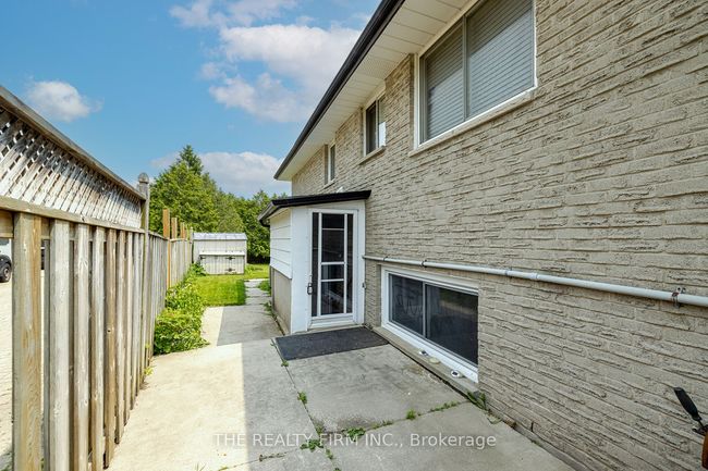 1707 Hansuld St, Home with 6 bedrooms, 2 bathrooms and 4 parking in London ON | Image 30