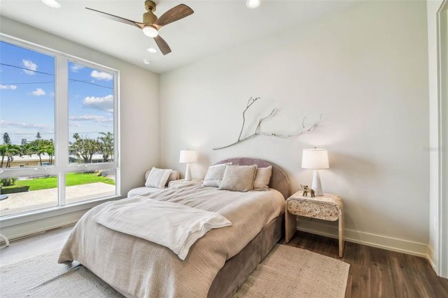 344 Capri Blvd, Townhouse with 5 bedrooms, 5 bathrooms and null parking in TREASURE ISLAND FL | Image 17