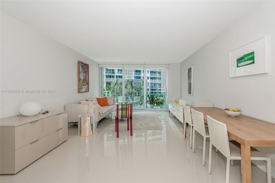 327 - 1000 West Ave, Condo with 1 bedrooms, 1 bathrooms and null parking in Miami Beach FL | Image 3