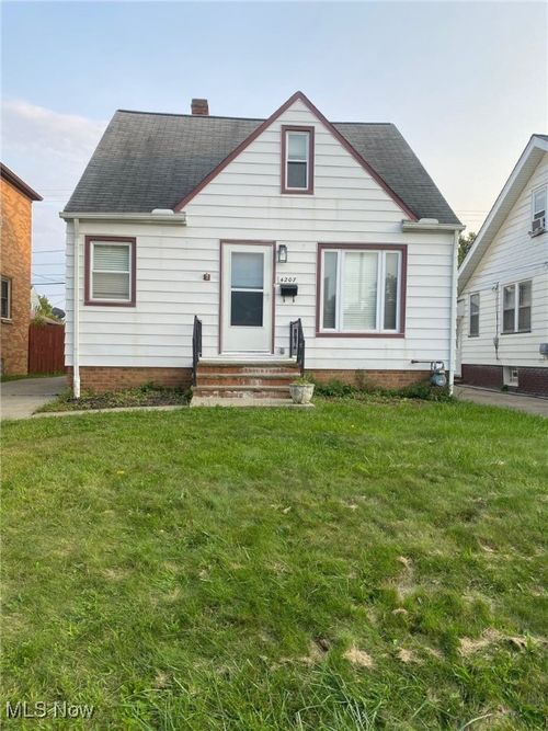 4207 Wood Ave, Parma, OH, 44134-2341 | Card Image