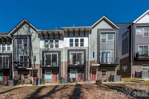 566 W End Dr, Charlotte, NC, 28208-4339 | Card Image