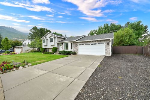 2425 E View Dr, South Weber, UT, 84405-9458 | Card Image