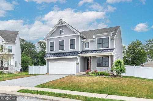 15 Cloverfield St, STEWARTSTOWN, PA, 17363-4176 | Card Image