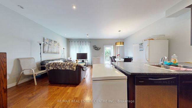 1020 Oakcrossing Gate, Condo with 5 bedrooms, 4 bathrooms and 1 parking in London ON | Image 10