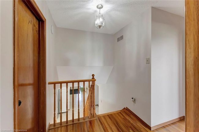 182 Solomon Cres, House other with 4 bedrooms, 3 bathrooms and 5 parking in Hamilton ON | Image 15