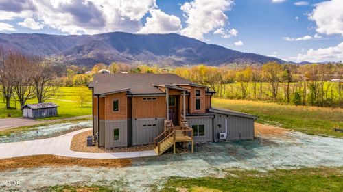 3564 Ownby Rd, Sevierville, TN, 37862-8530 | Card Image