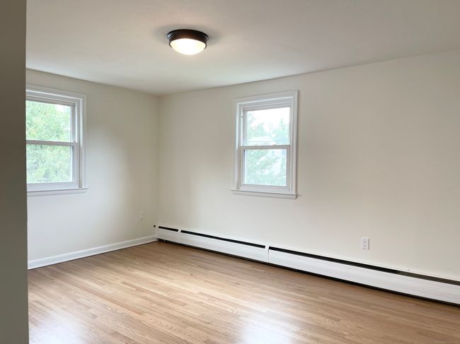 226 Middletown Ave, Home with 6 bedrooms, 2 bathrooms and 8 parking in Wethersfield CT | Image 16