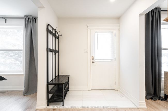 115 William Roe Blvd, House other with 5 bedrooms, 3 bathrooms and 3 parking in Newmarket ON | Image 4