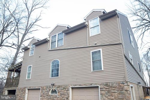198 Valley Ln, HUMMELSTOWN, PA, 17036-7802 | Card Image