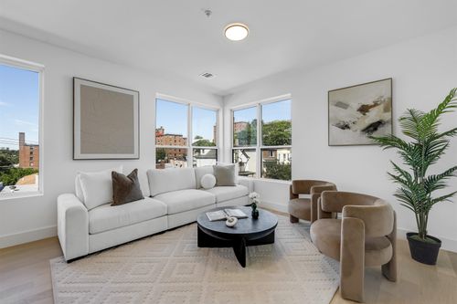 ph2-649 38th St, Union City, NJ, 07087-2518 | Card Image