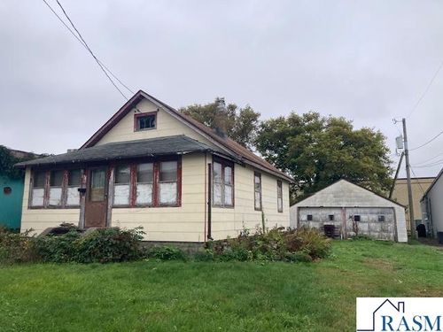 109 W Ruth St, Mankato, MN, 56001-3049 | Card Image