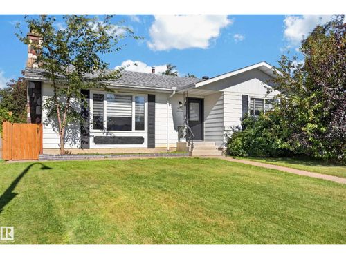 9212 150 Ave Nw, Edmonton, AB, T5E2N6 | Card Image