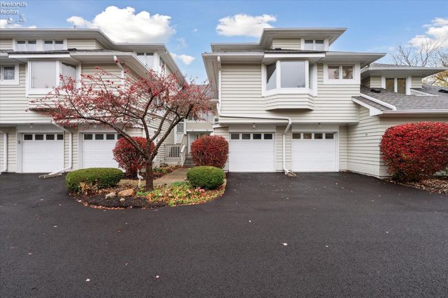 608 Monument Vw, Condo with 2 bedrooms, 3 bathrooms and 1 parking in Marblehead OH | Image 35