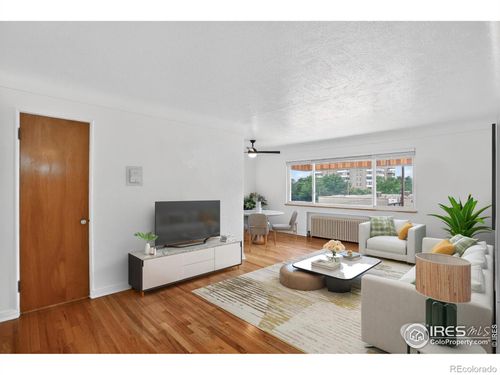 apt-307-733 E 2nd Ave, Denver, CO, 80203-4249 | Card Image