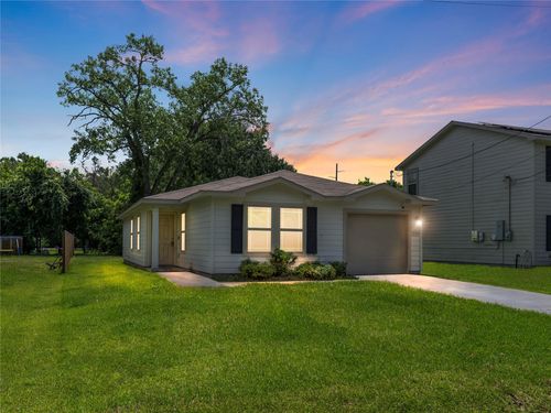 1509 Avenue A, Bay City, TX, 77414 | Card Image