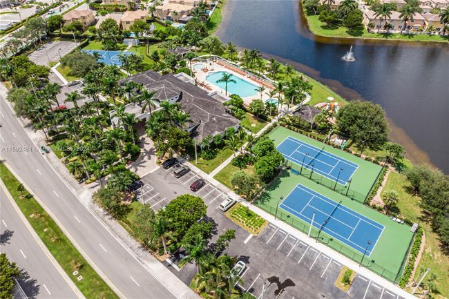 8791 Nw 112th Ct, Townhouse with 3 bedrooms, 2 bathrooms and null parking in Doral FL | Image 5