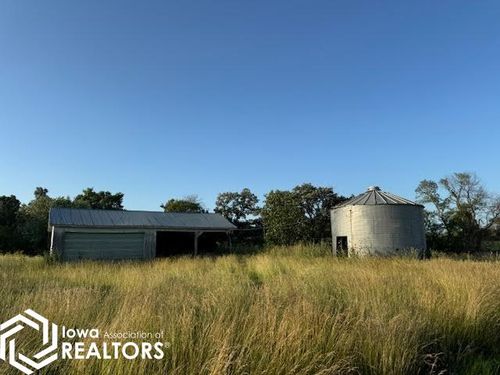 2356 Newport Ave, Bedford, IA, 50833-8250 | Card Image