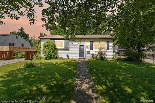4820 Burchfield Ave, Lansing, MI, 48910-5312 | Card Image