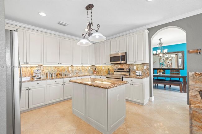 7770 Sw 188 Th Ter, House other with 5 bedrooms, 4 bathrooms and null parking in Cutler Bay FL | Image 18