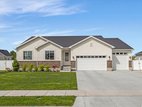 719 N 3500 W, Layton, UT, 84041-3797 | Card Image