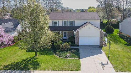 9065 Timbercrest Ln, Whitmore Lake, MI, 48189-8207 | Card Image