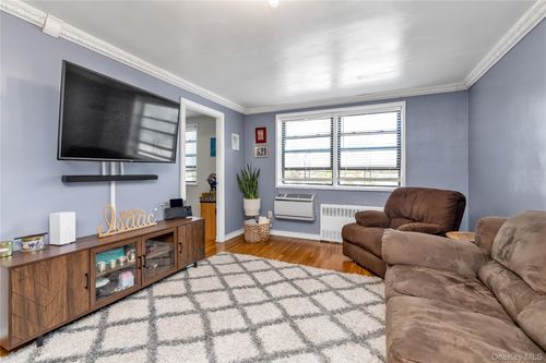 apt-2f-13111 Kew Gardens Rd, Richmond Hill, NY, 11418-1963 | Card Image