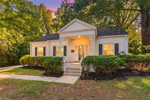 3123 W Friendly Ave, Greensboro, NC, 27408-7801 | Card Image