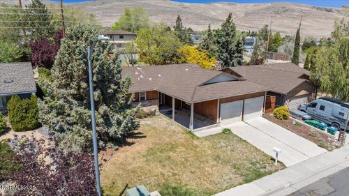 3996 Buckingham Square, Reno, NV, 89503 | Card Image