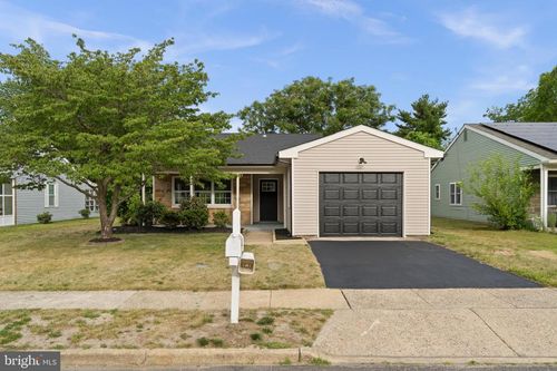 43 Kingston Way, Southampton, NJ, 08088-1212 | Card Image