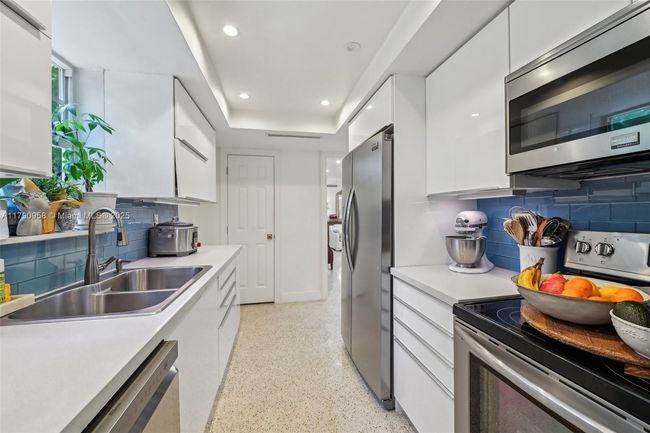 4700 Alhambra Cir, House other with 3 bedrooms, 3 bathrooms and null parking in Coral Gables FL | Image 9