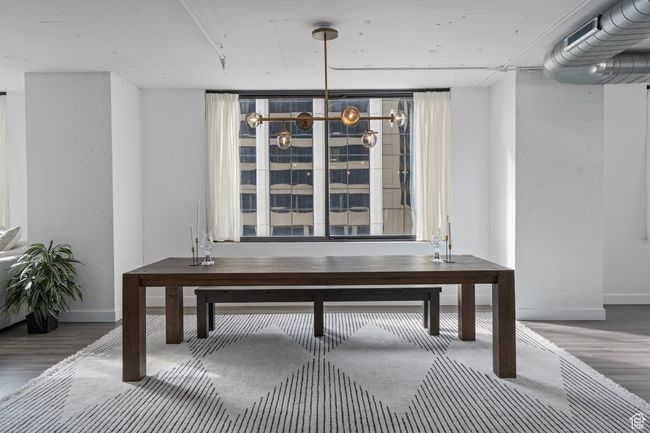 Entrance and Dining Window View | Image 16