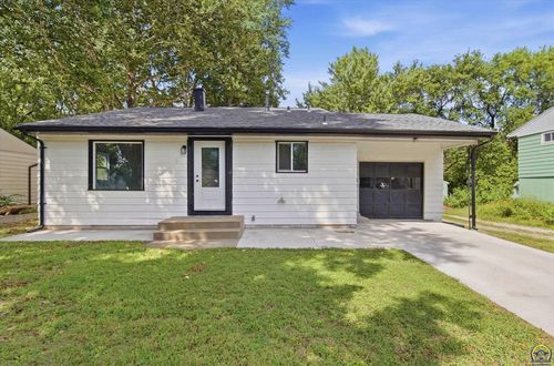 1224 Se 35th Ter, Topeka, KS, 66605-2744 | Card Image