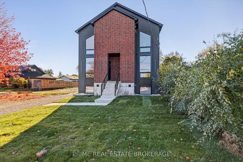 417 Base Line Rd E, London, ON, N6C2P5 | Card Image