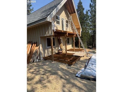 141911 Blue Sky Way, Crescent Lake, OR, 97733-7296 | Card Image
